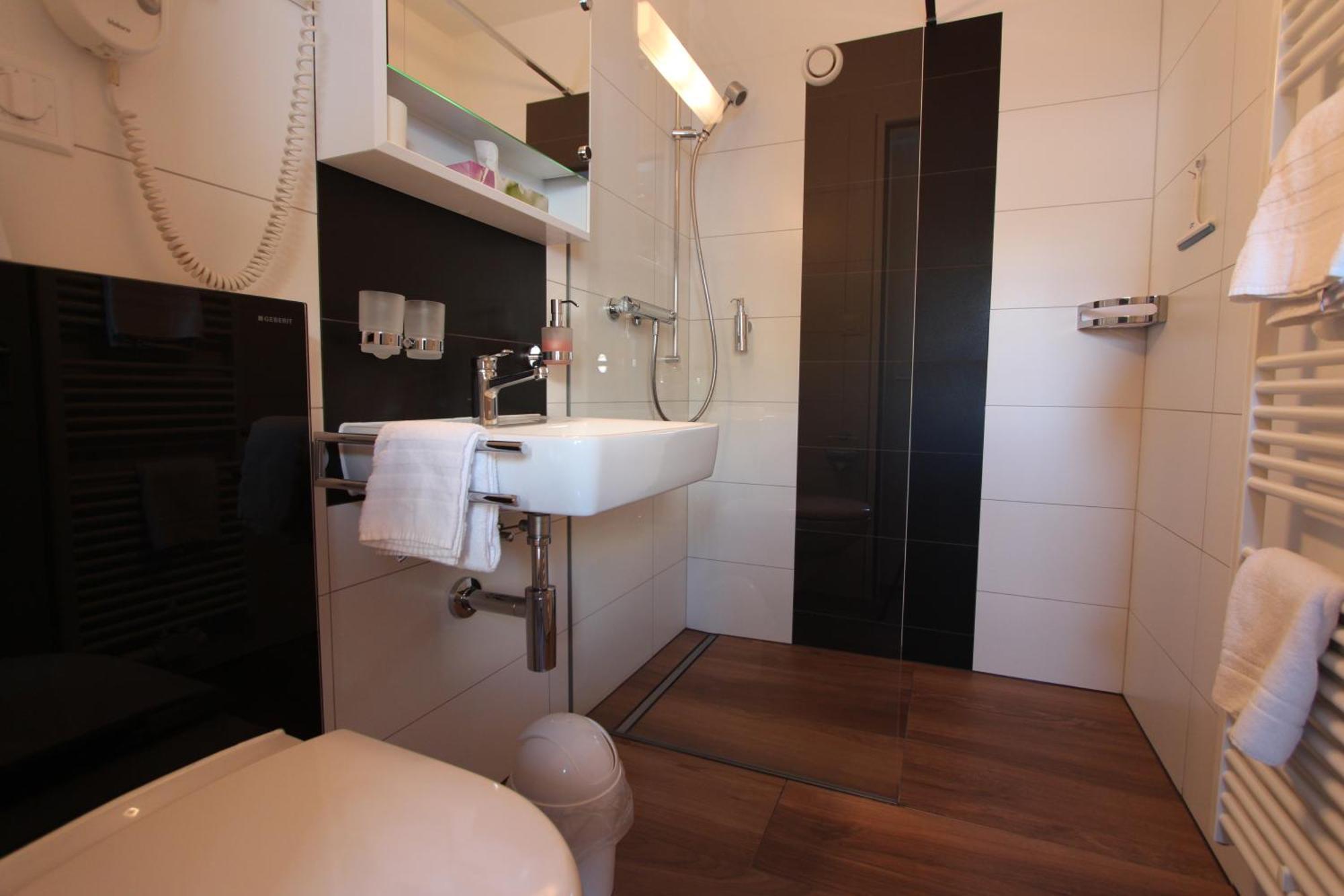Hotel Al Rom Tschierv Ruang foto