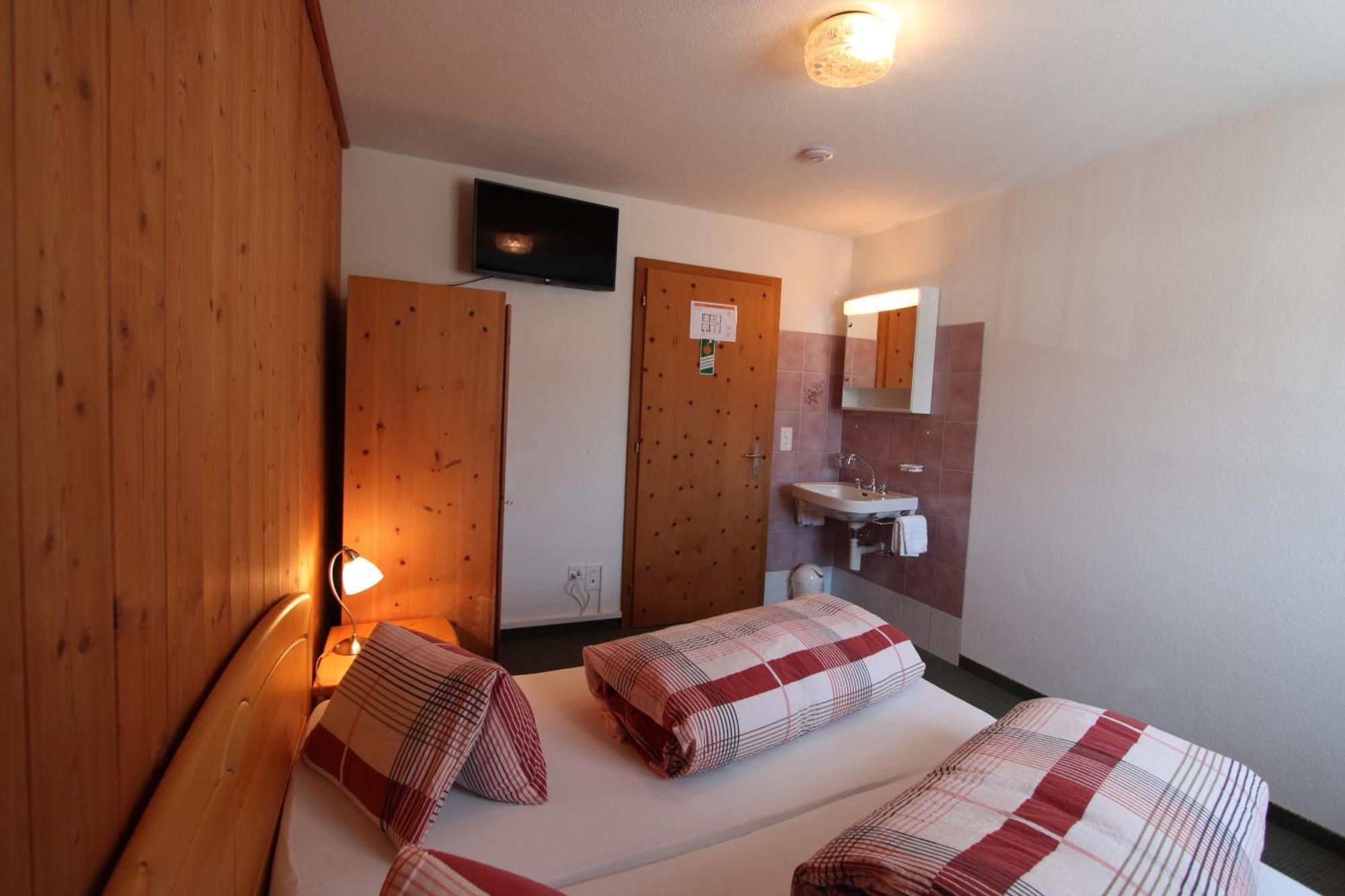 Hotel Al Rom Tschierv Ruang foto