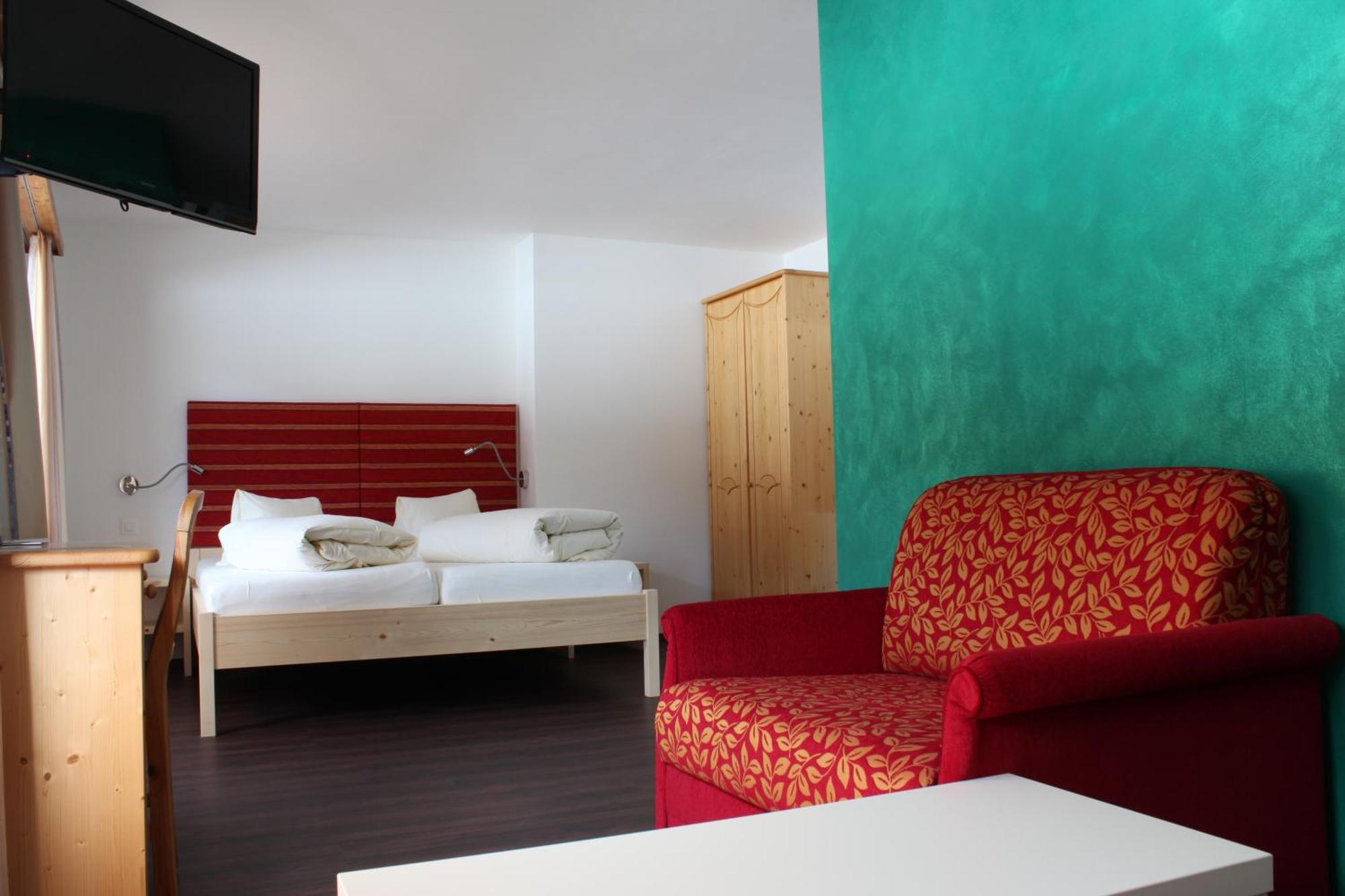 Hotel Al Rom Tschierv Ruang foto