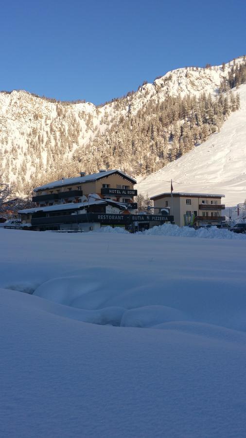 Hotel Al Rom Tschierv Bagian luar foto